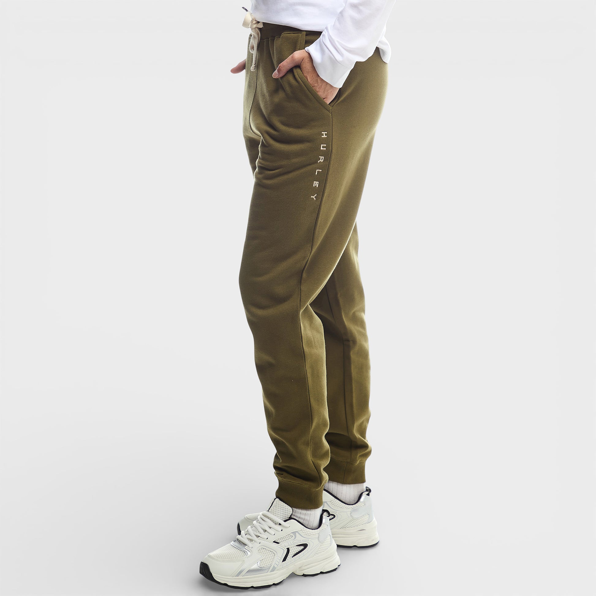 Peace And Love Emb Jogger (2)