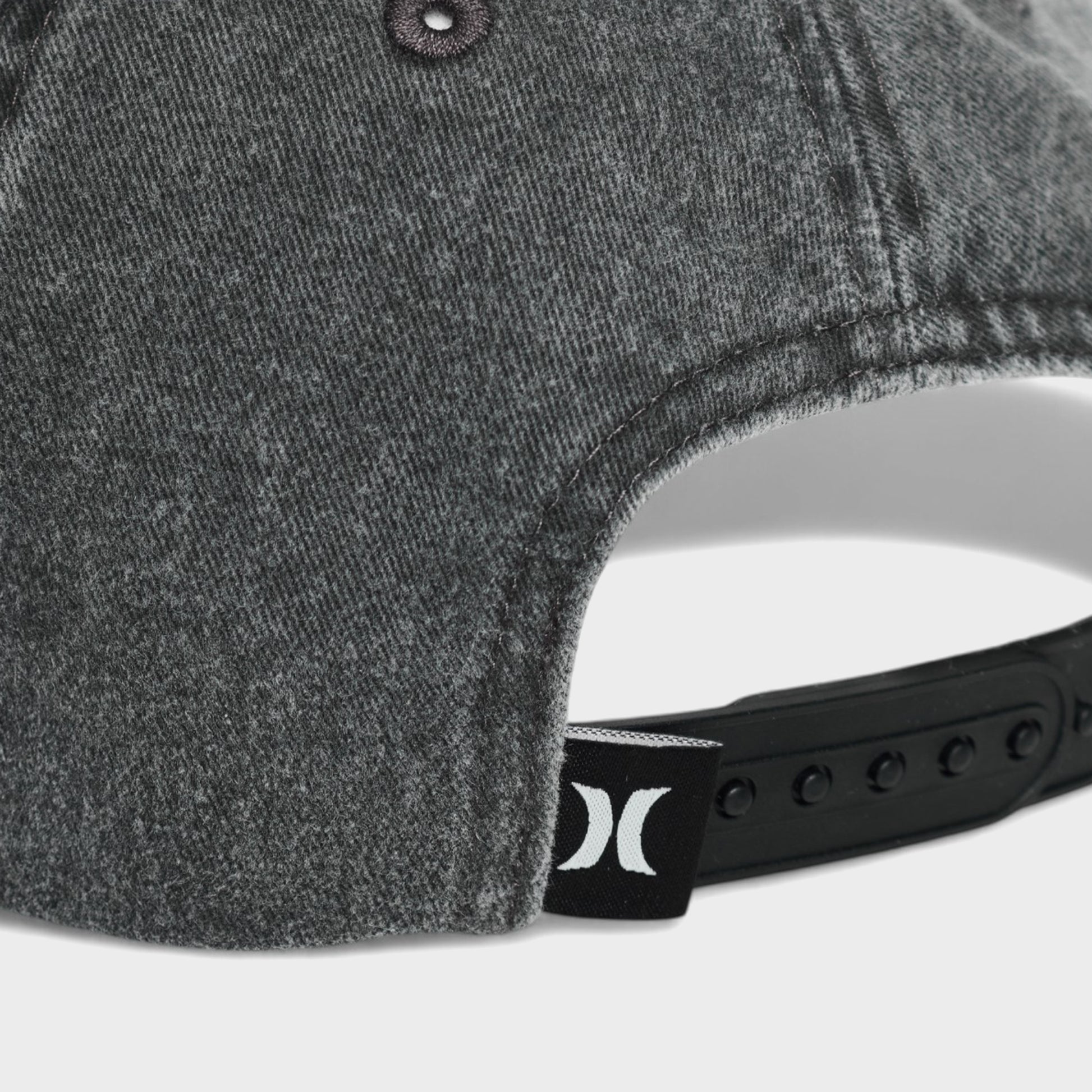 W Mom Iconic Hat (3)